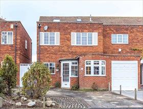 4 Bedroom Semi-Detac...